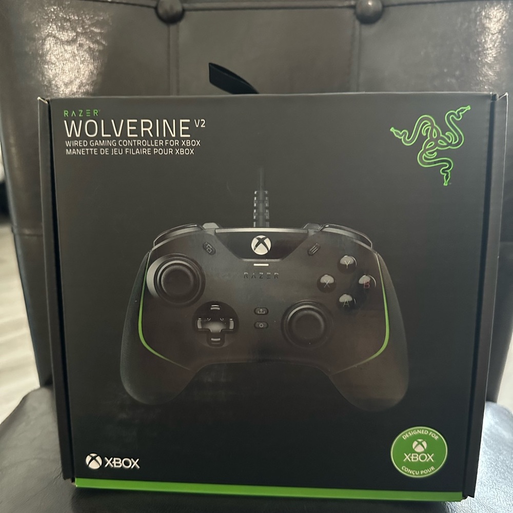 NEW..!! XBOX wired gaming controller.!! With its original sealed. Unopened.!!